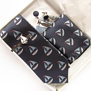 Sailing Boat tie, Navy Sailboat Tie Set, Sailing Boat pocket square, Wedding tie, Sailing Print Tie, Sailing Boat Tie Clip