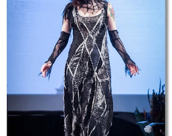 Gothic Spiderweb Dress: Halloween Vampire Costume, Headpiece, Gloves (M-L)
