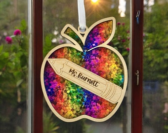 Teacher gift suncatcher, teacher week, end of year gift, personalized teacher gift, apple with pencil, choose the back color