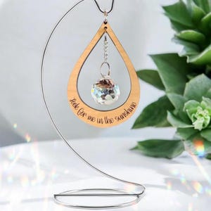 Attrape-soleil Cadeau de sympathie, carte poème Attrape-soleil commémoratif, perte d'une maman, d'une mère, d'un papa, d'un frère, d'une soeur. Cristal arc-en-ciel personnalisé