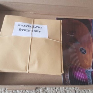 Kravik lyre strings set:   Fluorocarbon x2  (optional spare tailgut and fittings)