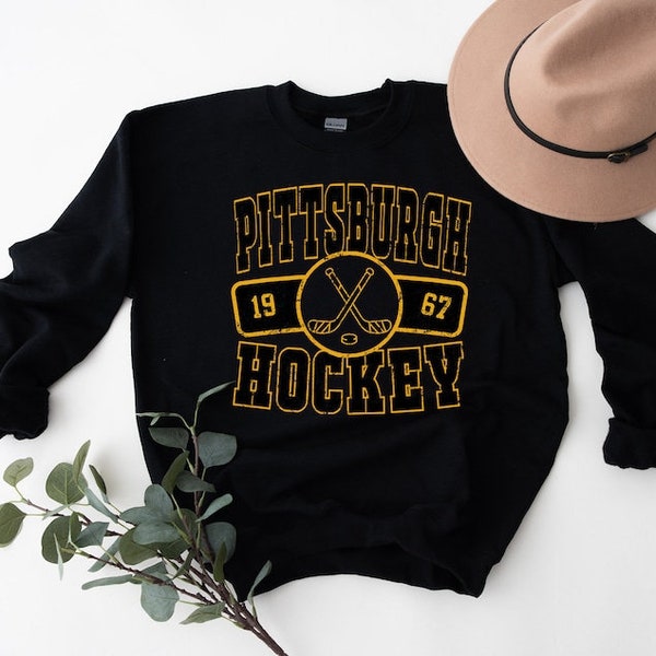 Retro Pittsburgh Penguin Sweatshirt Distressed Crewneck Throwback T-Shirt Vintage Hoodie Gift For Ice Hockey Fan