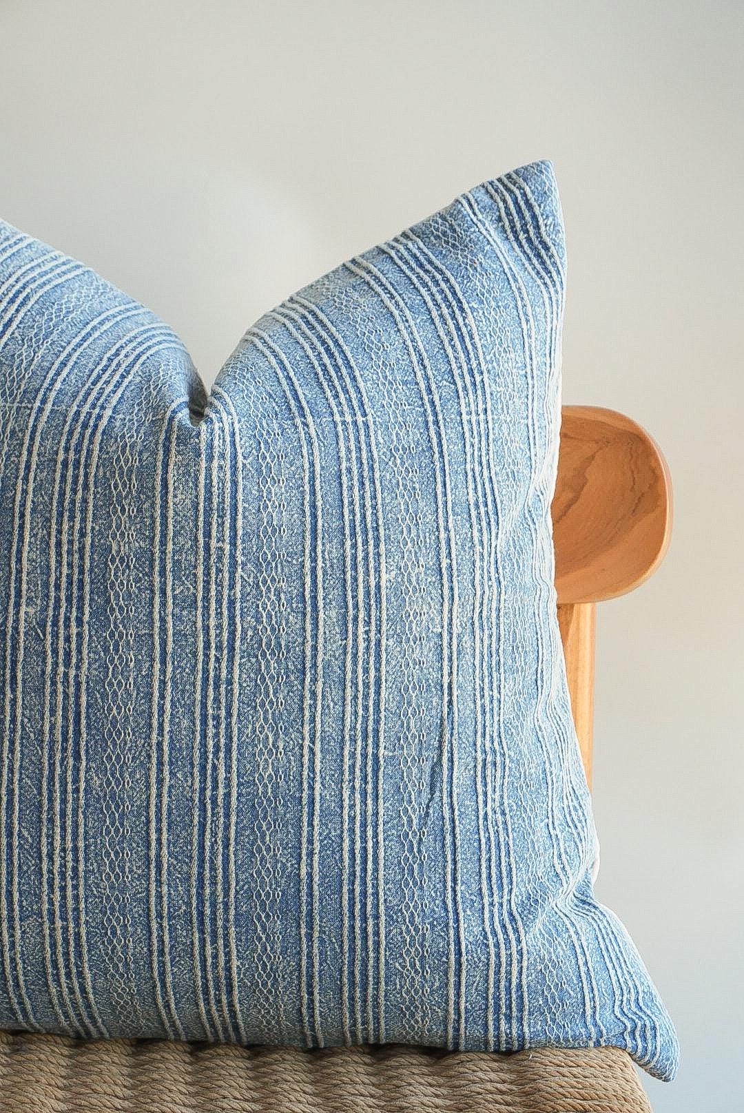 Housse De Coussin À Rayures Bleues, Décoratif Côtier, Canapé Ferme Minimaliste, Décoration D'intérieur Scandinave Neutre