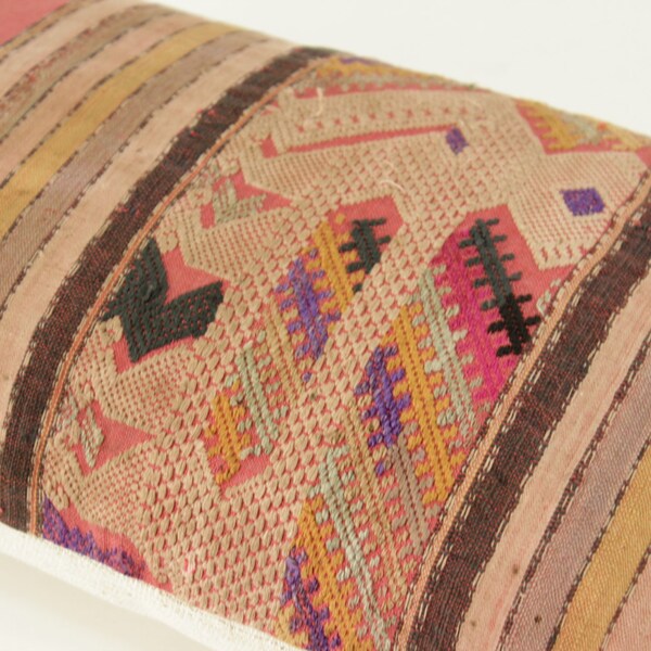 ZELDZAME VINTAGE Silk Hand geweven hennep organische Patch geborduurde textiel etnische werkstuk van traditie bruin roze lumbale kussensloop 12 "x 20"