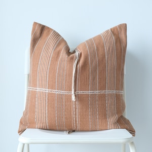 Handwoven Hemp Pillow Cover: Vintage Karen Tribal Design (20&quot; x 20&quot;)