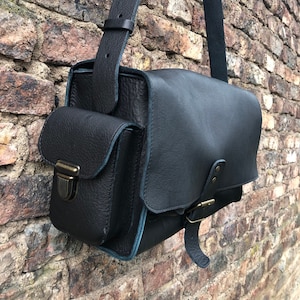 Allrounder, handgefertigte Tasche,  große Umhängetasche aus Leder, Tasche aus LEDER, Kameratasche, Ledertasche groß,