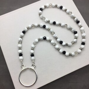 Eyeglasses Loop Necklace, Eyeglass Holder, Sunglasses Chain, Eyewear Lanyard, Reading Glasses, Readers, Genuine Howlite Beads