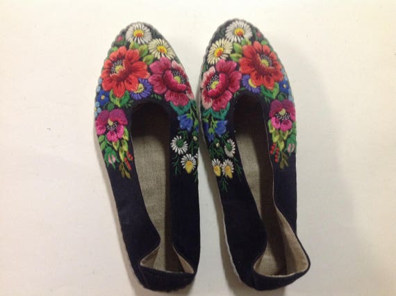 embroidered slippers