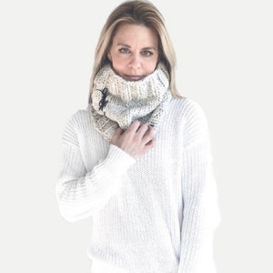 Chunky Knit Cowl with Leather Ties THE URBANO image 1