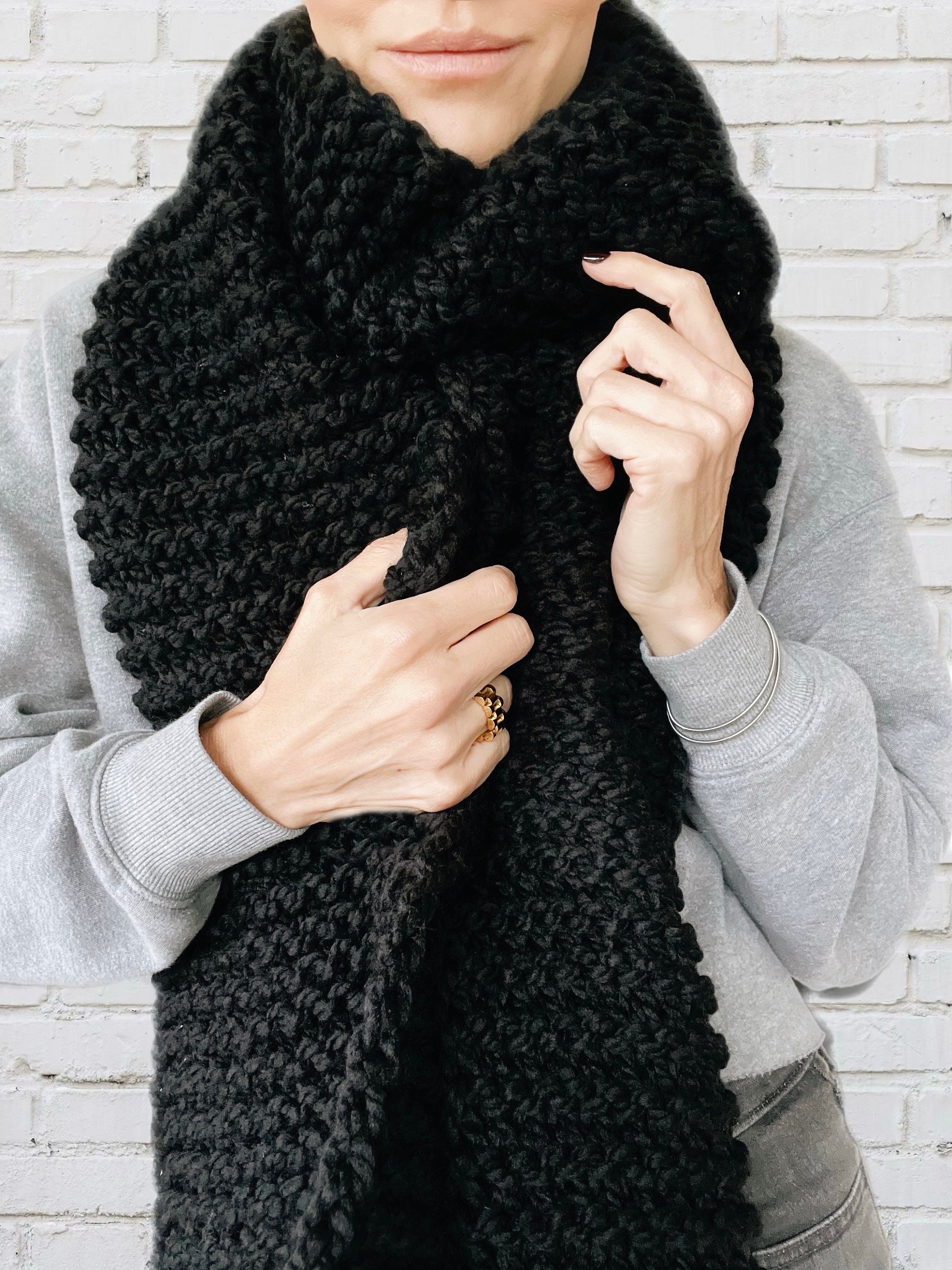 Chunky Knit XL Open-ended Scarf | THE LEGACCIO - Etsy