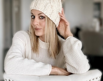 Chunky Knit Cabled Hat with detachable Faux Fur Pom | THE TRECCIA