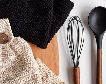 Crochet Pattern |  Hanging Cloth Towel with button | THE PULITA