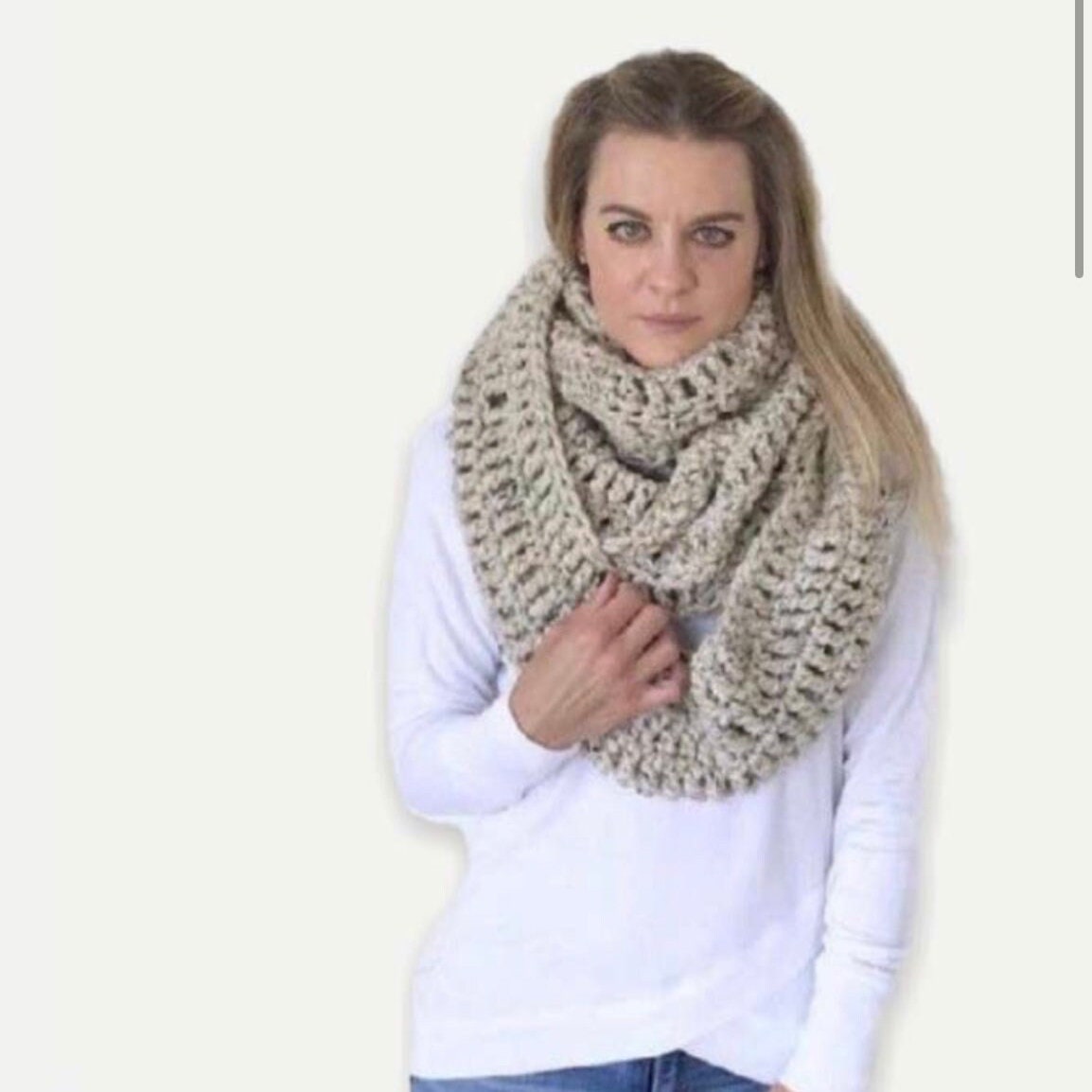 40 Crochet Cowl and Crochet Scarf Patterns to Warm Up Fall and Winter 25 Crochet Pattern Easy Beginner Giant Blanket Infinity