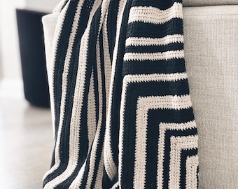 Crochet Pattern | Mitred Crochet Baby Blanket Throw | 3 finish sizes  | THE MITRA