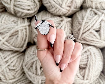 Knitting Enameled Pin | yarn and needles