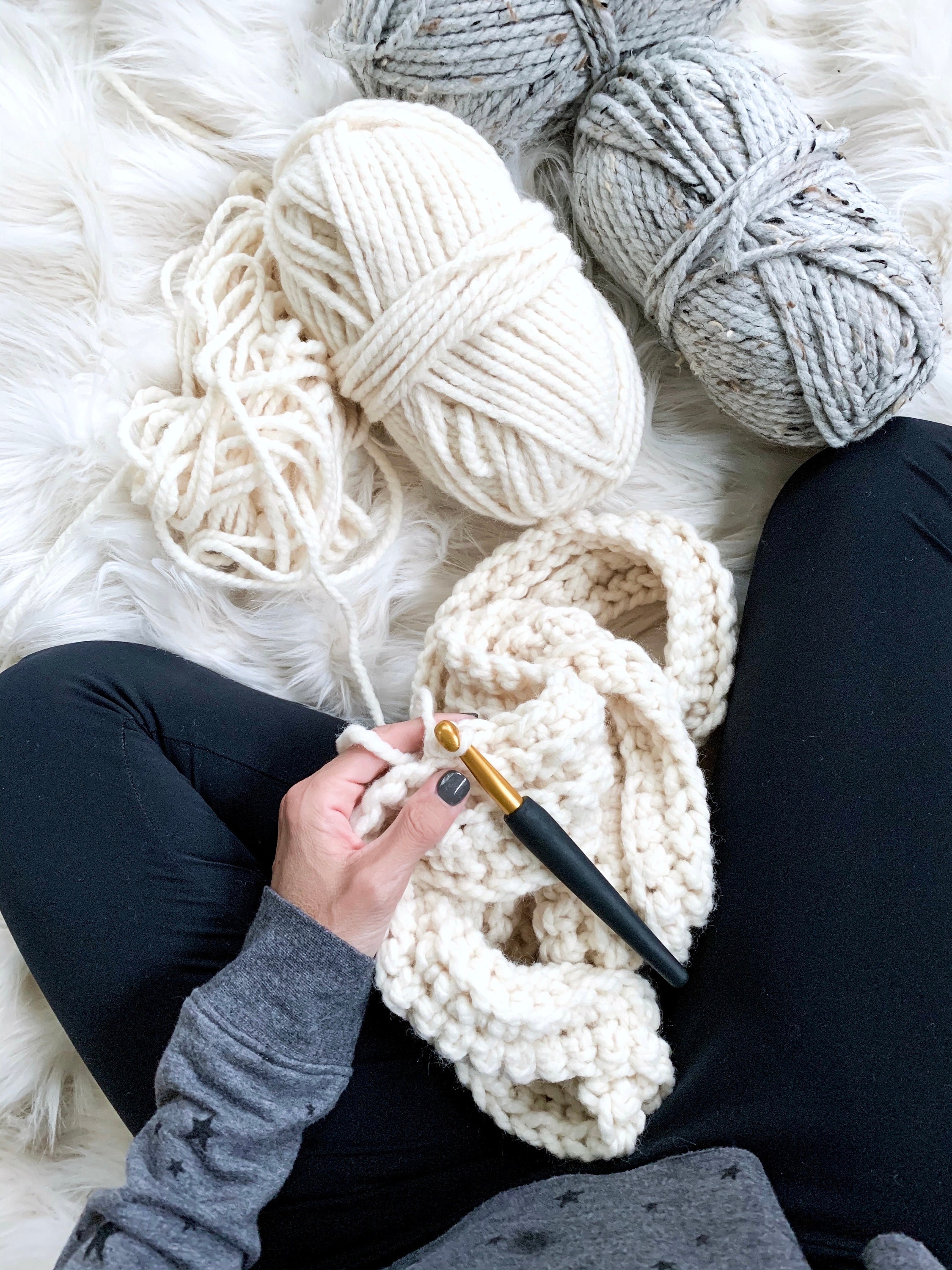 Crochet Pattern | Easy Chunky Ribbed Unisex Infinity Scarf | THE ANELLO ...