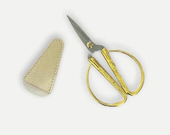 Modern Minimalist Craft Knit + Crochet | STAINLESS STEEL SCISSORS + Sheath | gold