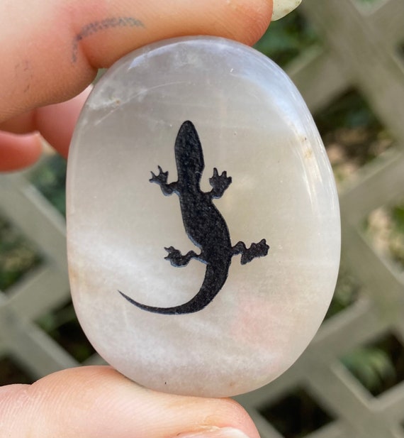 Pick Your Favorite Lizard Totem Stone Spirit Animal Crystal - Etsy UK Pick Your Favorite Lizard Totem Stone Spirit Animal Crystal - Etsy UK