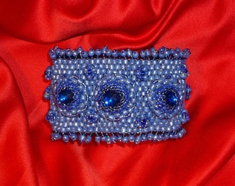 Beaded blue cuff bracelet with magnetic clasp