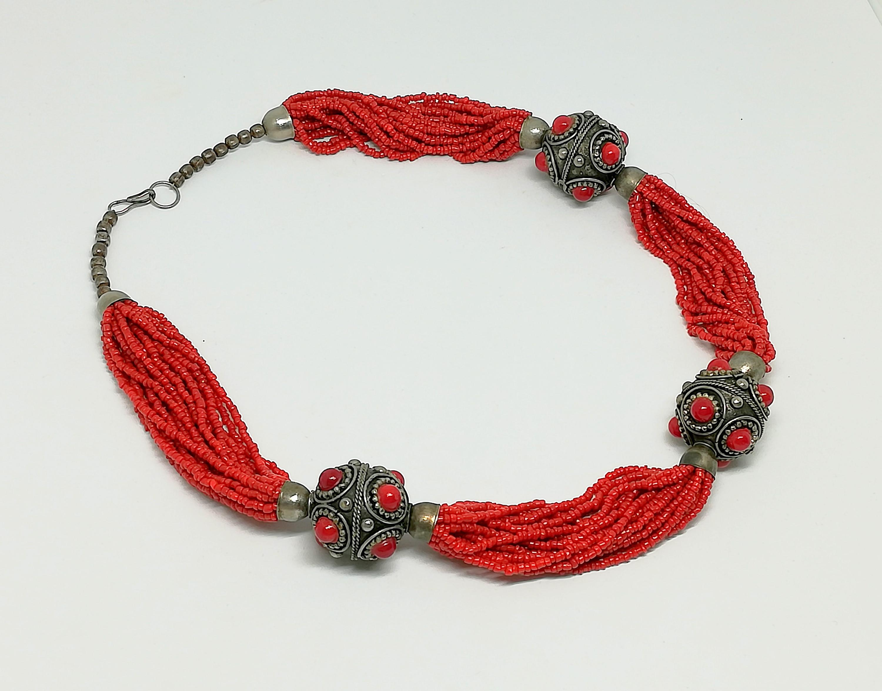 Collier Ancien Multirang Perles De Corail - Style Ethnique, Vintage