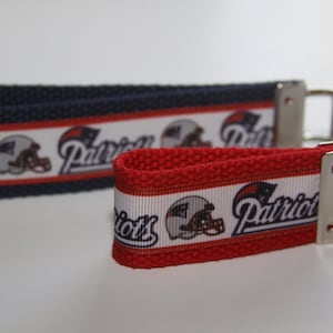 Key chain with the white New England Patriots Ribbon, Novelty Gift, gift under 10,football key chain