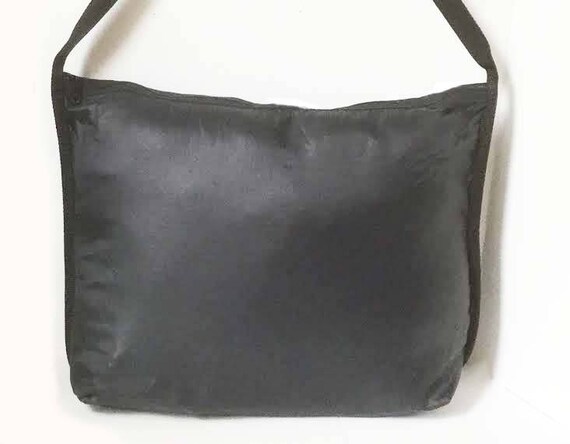 lightweight nylon tote