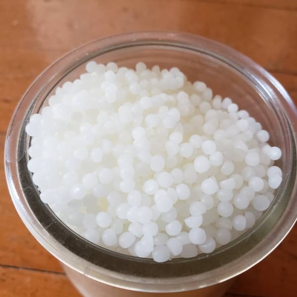 One pound 100% Pure Beeswax Pellets - White