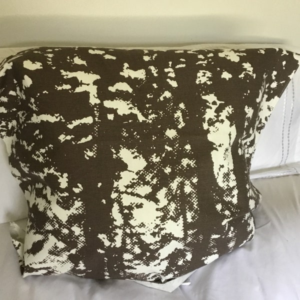 Woodland Print-Bark -una almohada