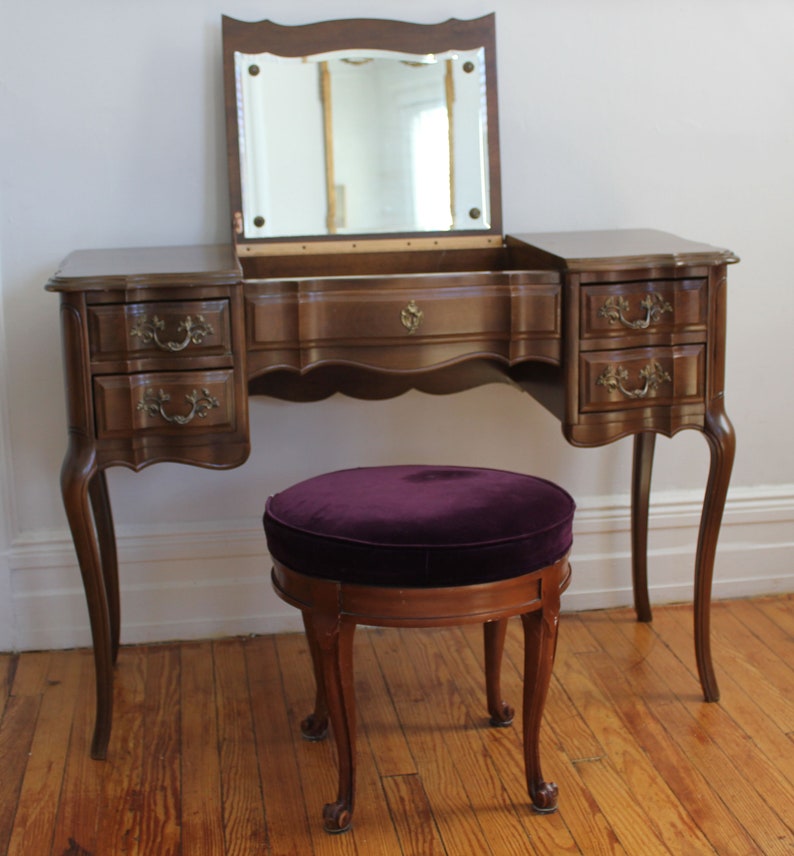 Vintage French Provincial 2pc Vanity With Beveled Mirror And Upholstered Stool