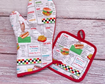 Retro Diner menu oven mitt set / Kitchen accessories / Heat Resistant Glove / Gift for Bakers who have everything / Hot pad / Red / Grill