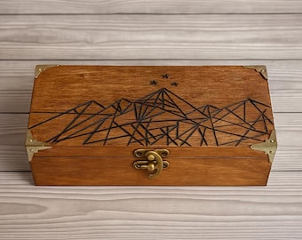 Night Court Wooden Box – ACOTAR Inspired Jewelry Box – ACOMAF Fan Art – Hand-Burned Wood Pyrography – Sarah J Maas Gift – Fantasy Book Decor