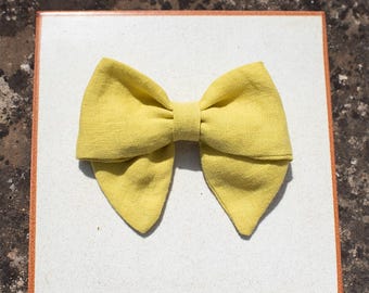 Handgemaakte haarspeld, strik haarspeld, haarstrik, gele haarspeld, gele strik, gele accessoires