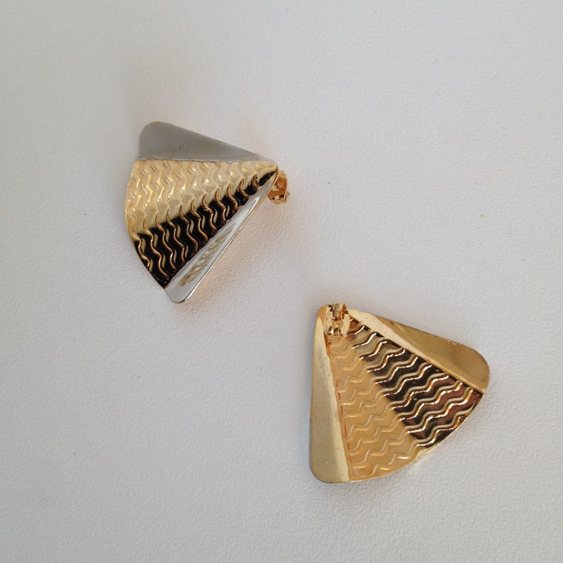 triangular Orecchini vintage nuovi in ottone dorato e argentato golden and silvery brass anni 80 triangolari Vintage new earrings 80s