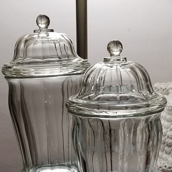 Un frasco de boticario de vidrio de Indiana