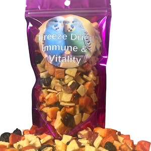 Freeze Dried Parrot Food, Immune & Vitality Blend, Natural Fruit Vegetable Herb Mix for Birds and Small Pet Animals, 1.5oz Bag