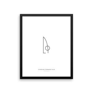 Puede incluir: Dibujo de línea en blanco y negro de una postura de yoga llamada Standing Forward Fold, también conocida como Uttanasana, sobre un fondo blanco con el nombre de la postura y el nombre en sánscrito impreso debajo del dibujo.