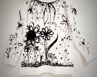 Hand-painted oversized sweater 'SUNNY SIDE UP'