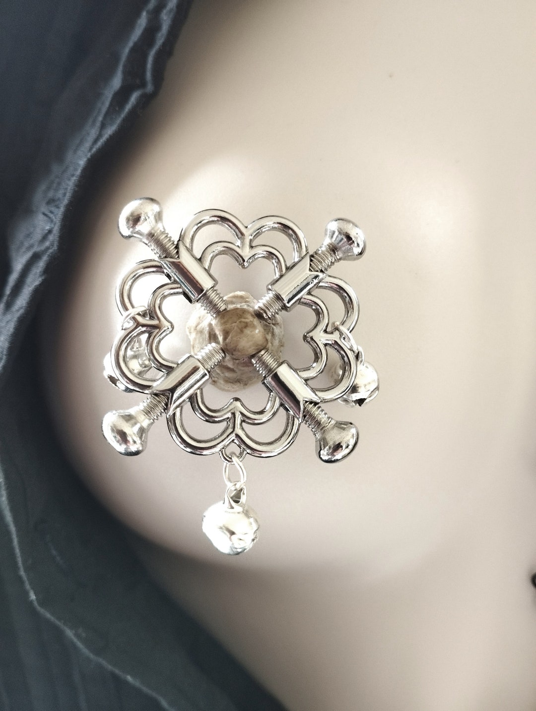 Jingle Non Piercing Nipple Shield, Adjustable Nipple Clamps, Adjustable