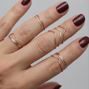 Parure de bagues midi réglables, or rose, or et argent, 6 anneaux à empiler chevrons