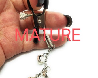 Clit Clamp Adjustable Non Piercing Labia Clip, Sexy Clitoral Jewelry with jingle Bells, Submissive DDLG Genital Jewelry BDSM mature sex toy
