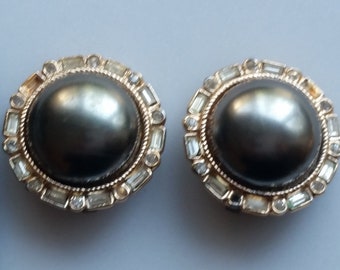 Vintage Clip On Earrings