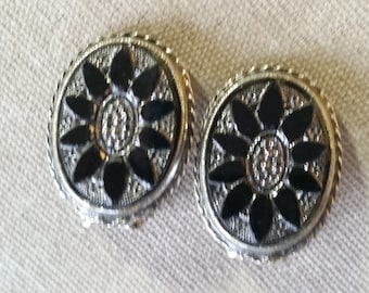 Vintage Clip On Earrings