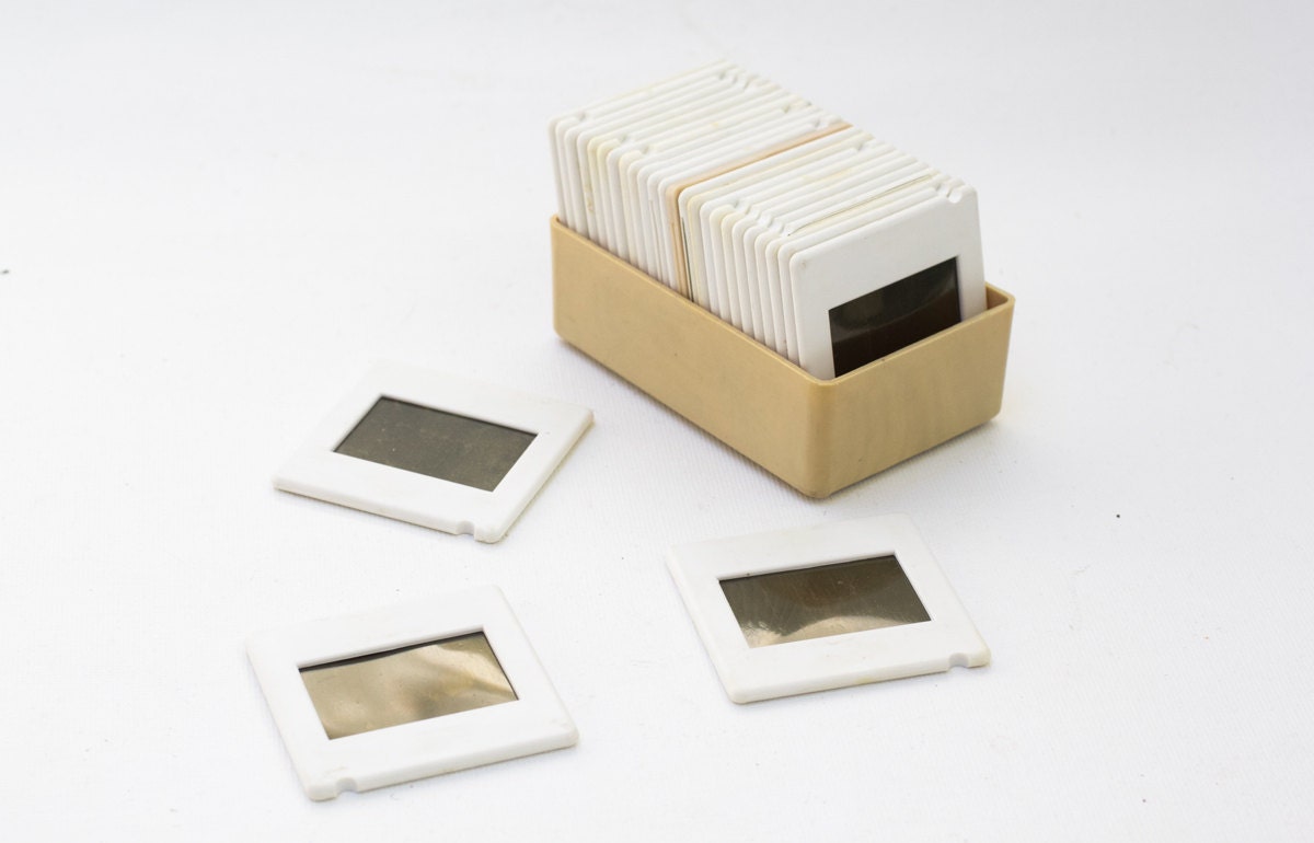 Vintage 27 Slide Frames for 35mm Diapositives, Plastic Photo Accessory