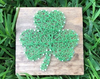 Shamrock Saint Patrick/'s Day Irish Holiday Green and Gold String Art Wood Sign