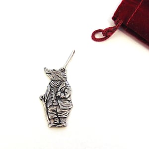 Mr Badger Design Pewter Zipper Pull Charm - Bag Purse Clip on Charm - Wind in Willow Gift - Fathers Day Wedding Christmas Gift