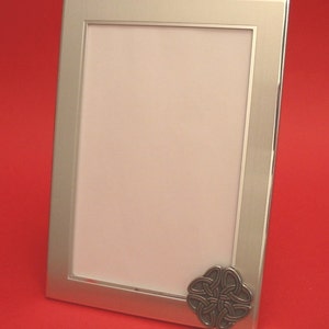 Celtic Knot Photograph Frame 6&quot; x 4&quot; Portrait Picture Frame With Hand Cast Pewter Motif