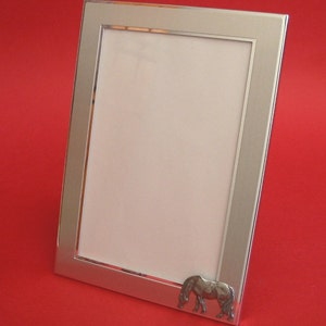 Grazing Pony 6&quot; x 4&quot; Photo Frame Portrait Picture Frame  With Hand Cast Pewter Motif Mother Father Horse Gift  Christmas Gift
