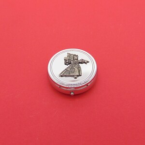 Queen of Hearts design Round Chrome Pill Box - Alice in Wonderland Gift - Small Trinket Box - Medication Organiser - Mum Christmas Gift