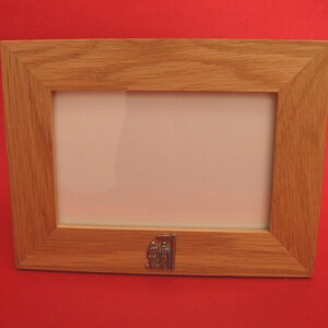 Public Foot Path Sign Design Real Oak Picture Frame 4&quot; x 6&quot; With Hand Cast Pewter Motif Rambler Walker Gift