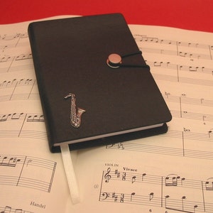 Saxophone Design A6 Schwarz Notizbuch - Saxophon Notizbuch - Geschenk für Dad Weihnachten - Musik Lehrer Geschenk - Saxophonist Geschenk - Musiker Geschenk